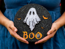 Laden Sie das Bild in den Galerie-Viewer, String Art Halloween - Spooky Ghost
